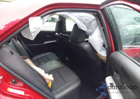 2013 Toyota Camry Se z USA, uszkodzony, nr VIN 4T1BF1FK2DU715507